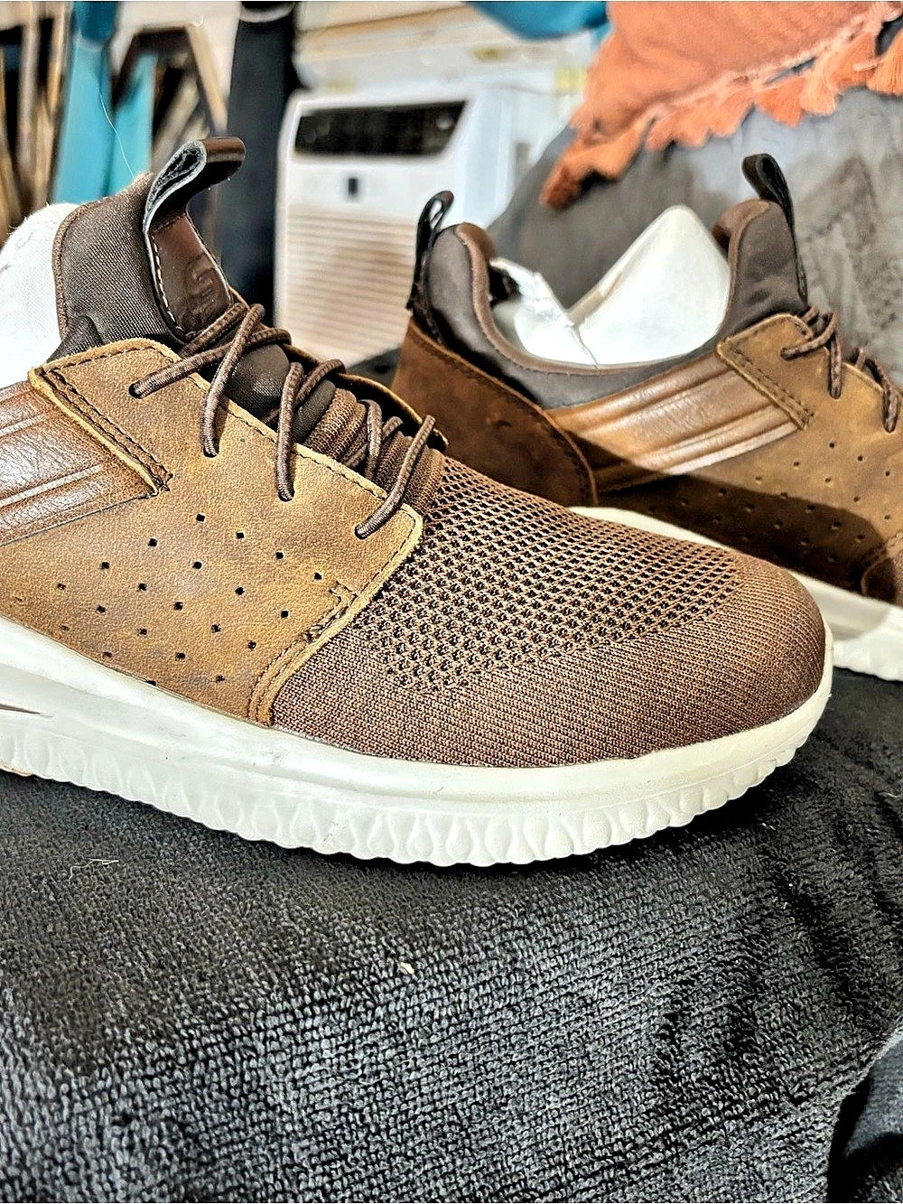 Skechers Classic Fit Air-Cooled Memory Foam Men's Brown Sneakers US 9 D